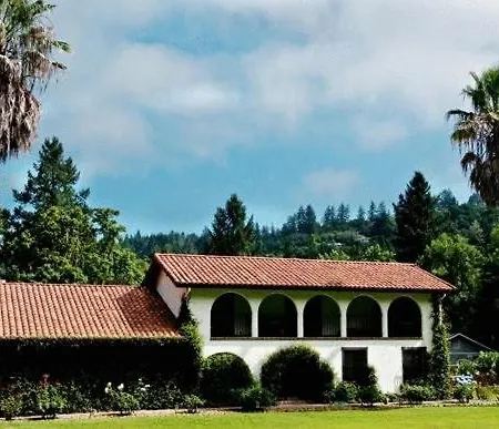 Spanish Villa Inn